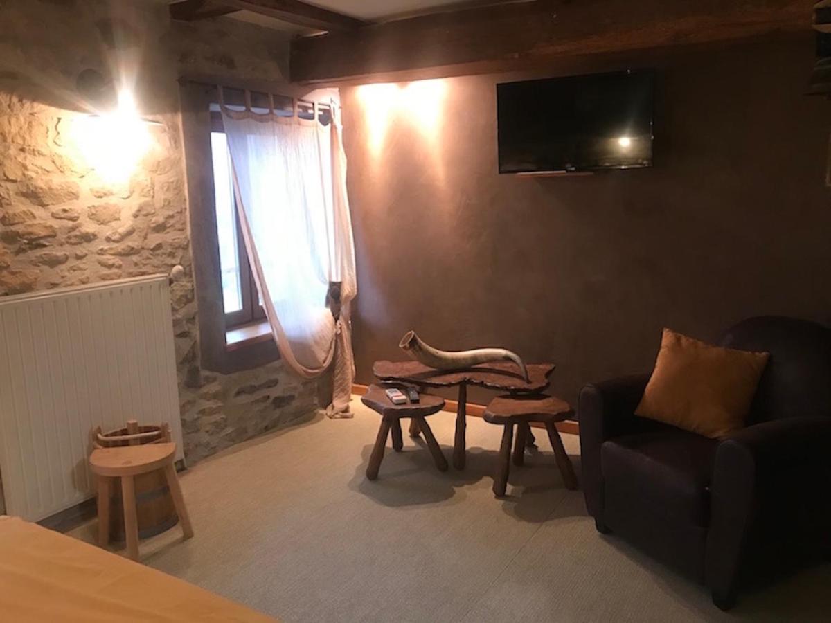 Hotel Du Mandailles (Aveyron)